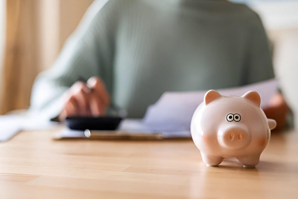 advantages of investing after tax income in retirement plan