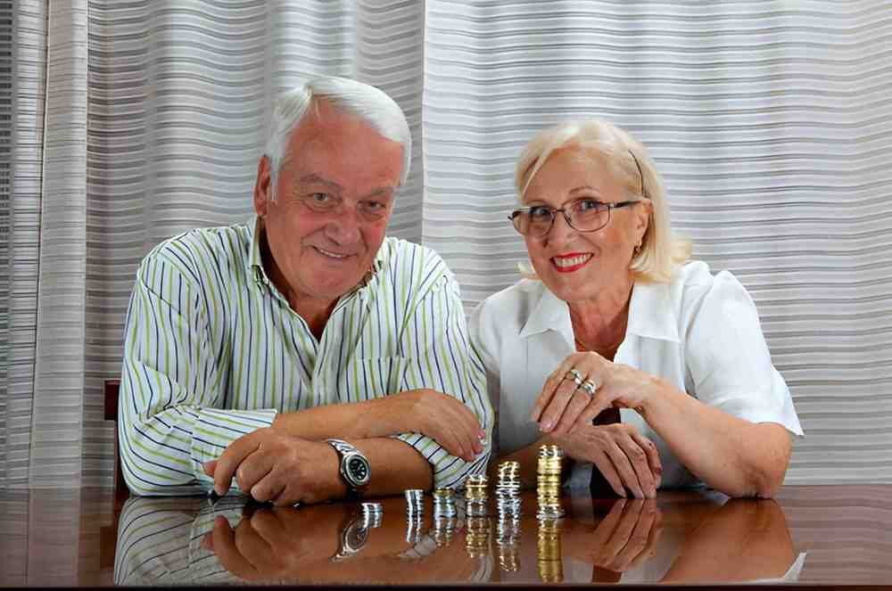 The Elegant Simplicity of Buffett's Two-Fund Retirement Strategy