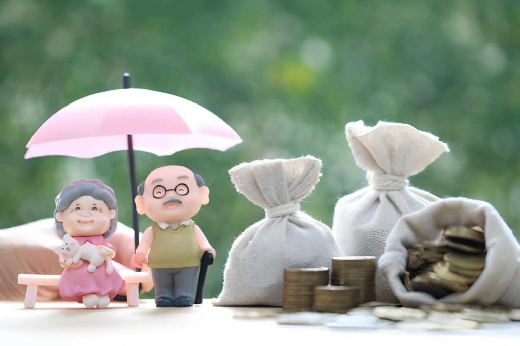 Compound Interest in Life Insurance Retirement Plans