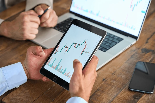 Criticism of Algorithmic Trading Risks, Challenges, and Market Impact