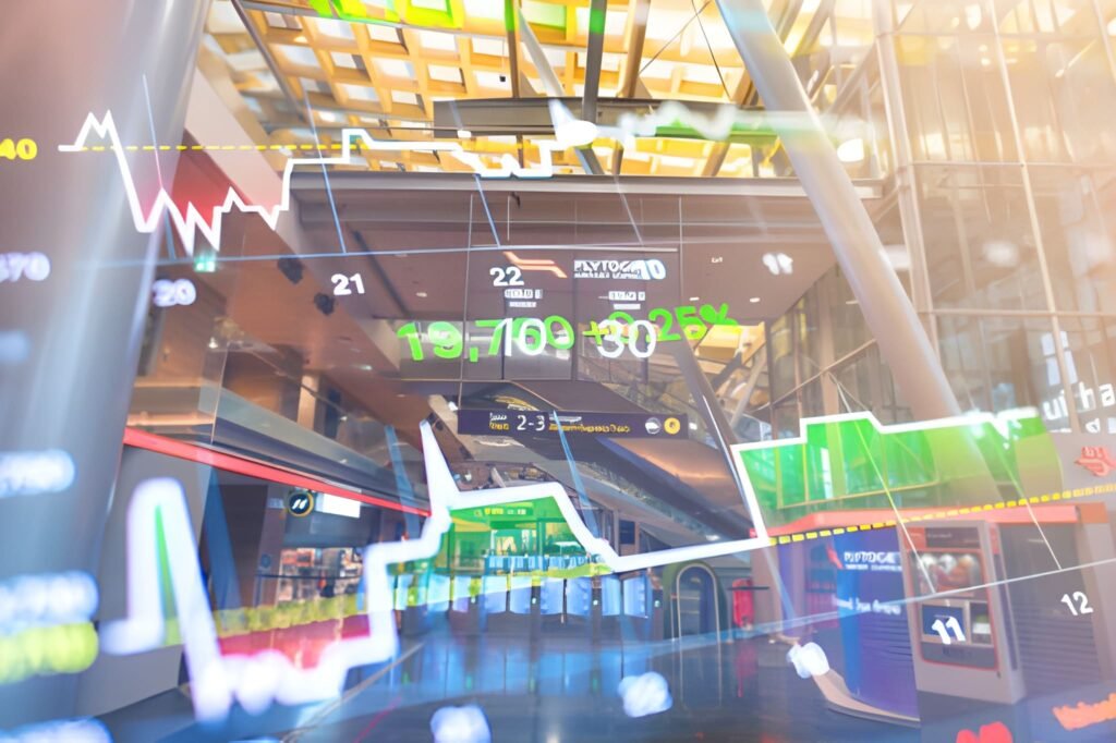 The Digital Edge Synergizing Algorithmic, Day, and Swing Trading in the Retail Landscape