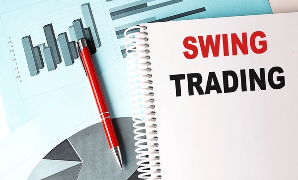 Active vs. Strategic The Definitive Breakdown of Day Trading vs. Swing Trading